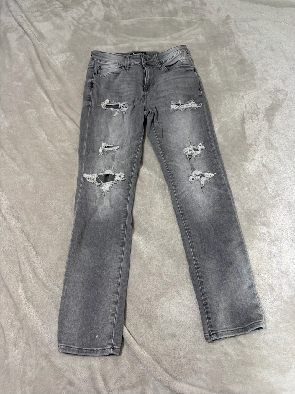 Aeropostale Boys Gray Distressed Skinny Jeans 30x30